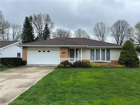 6608 Vallevista Dr, Mayfield Heights, OH 44124