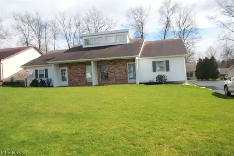 5512 Callaway Cir, Youngstown, OH 44515