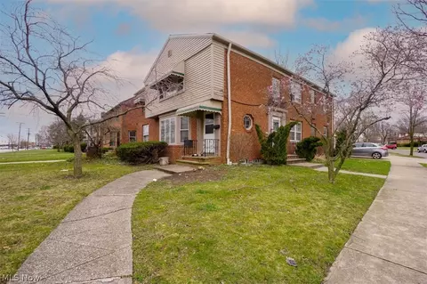 2329 Warrensville Center Rd, University Heights, OH 44118