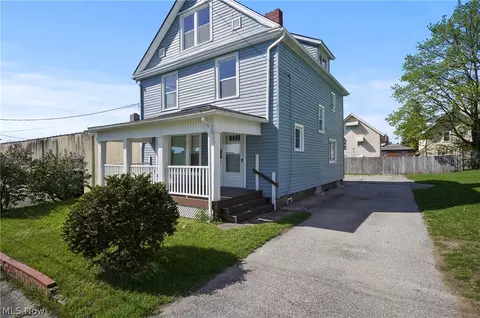 Exterior - 145 Jesse Ave, Akron, OH 44310 photo 9 of 10