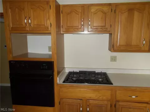 Kitchen - 2542 W 8th St, Ashtabula, OH 44004 photo 3 of 3