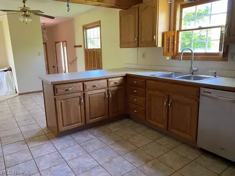 Kitchen - 2542 W 8th St, Ashtabula, OH 44004 photo 2 of 3