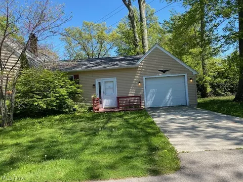 Exterior - 2542 W 8th St, Ashtabula, OH 44004 photo 3 of 3