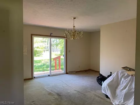 Living - 2542 W 8th St, Ashtabula, OH 44004 photo 1 of 2