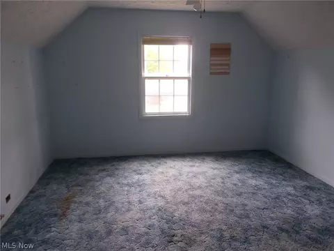 Bedroom - 2542 W 8th St, Ashtabula, OH 44004 photo 4 of 4