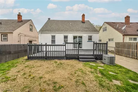 Exterior - 1609 Mapledale Rd, Wickliffe, OH 44092 photo 10 of 18