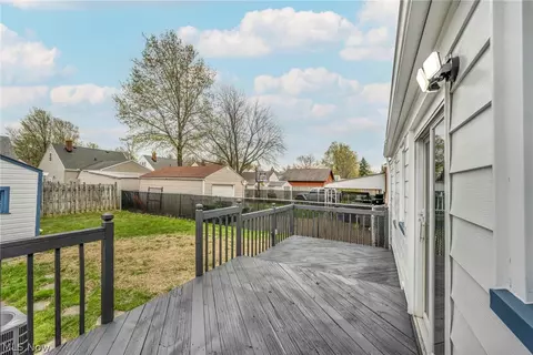 Exterior - 1609 Mapledale Rd, Wickliffe, OH 44092 photo 14 of 18