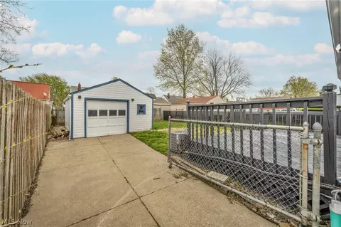 Exterior - 1609 Mapledale Rd, Wickliffe, OH 44092 photo 7 of 18