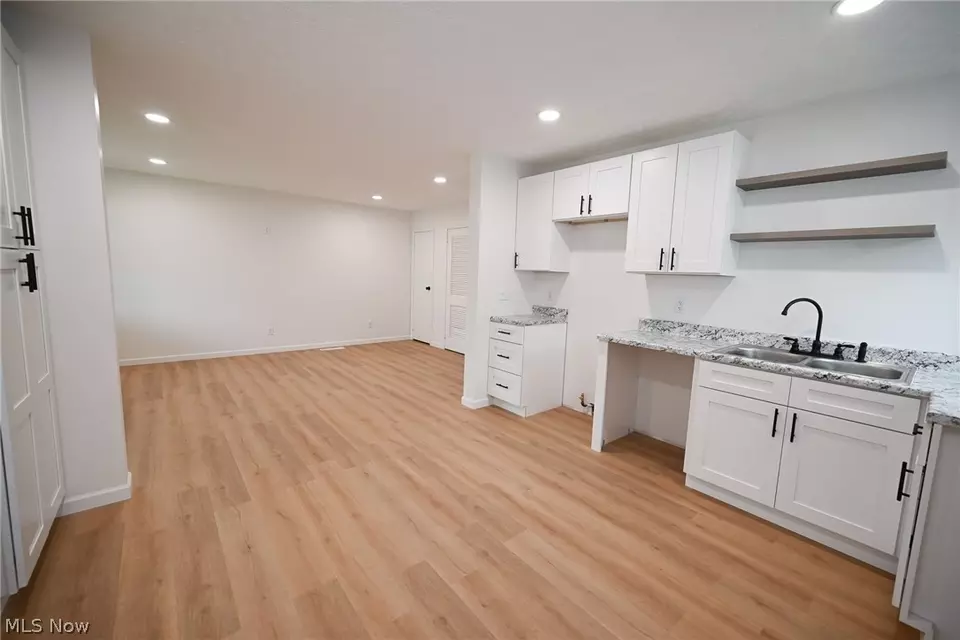 Kitchen - 4660 E 173rd St, Cleveland, OH 44128 photo 1 of 3