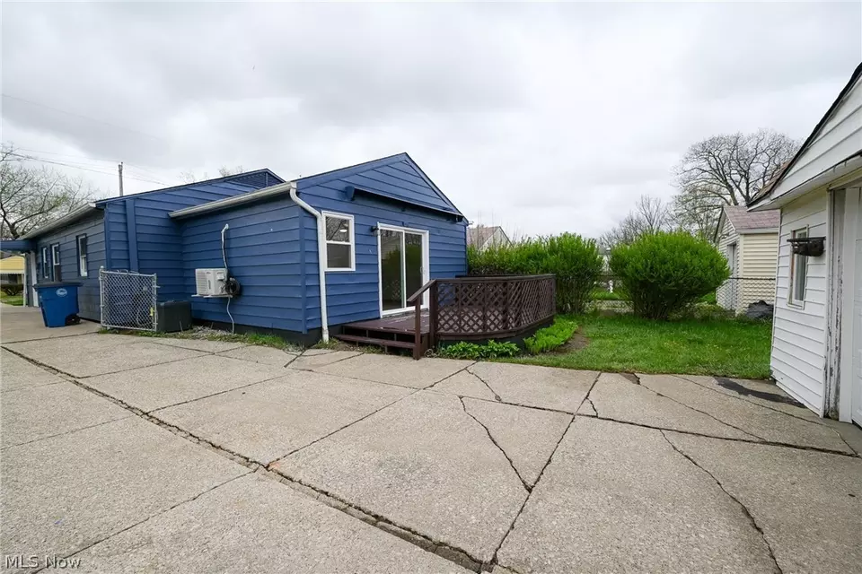 Exterior - 4660 E 173rd St, Cleveland, OH 44128 photo 3 of 6