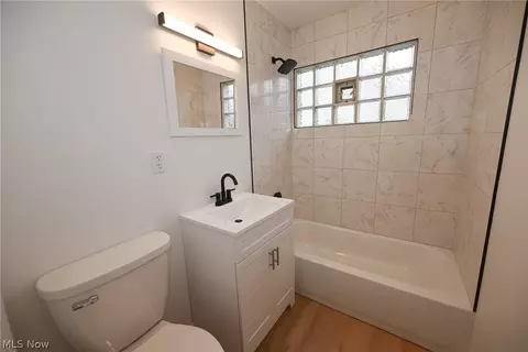Bath - 4660 E 173rd St, Cleveland, OH 44128 photo 1 of 1