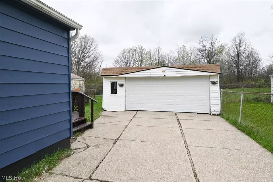 Exterior - 4660 E 173rd St, Cleveland, OH 44128 photo 6 of 6