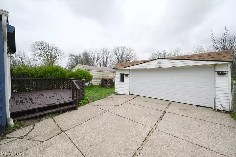 Exterior - 4660 E 173rd St, Cleveland, OH 44128 photo 5 of 6