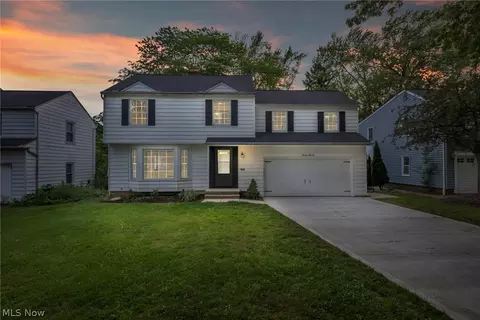 1352 Ford Rd, Lyndhurst, OH 44124