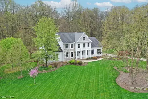 46 Silver Fox Dr, Wadsworth, OH 44281