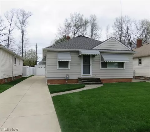 3002 Park Dr, Parma, OH 44134