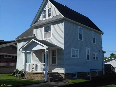 515 Cambridge Rd, Coshocton, OH 43812