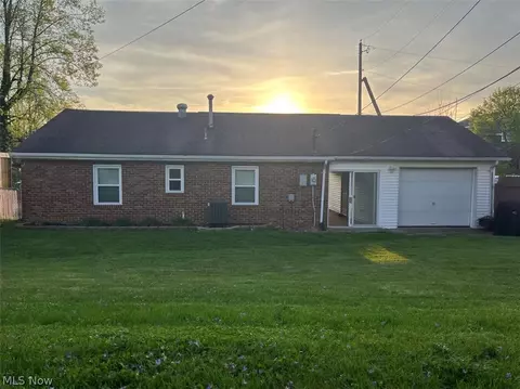 Exterior - 109 Pine Ln, Barnesville, OH 43713 photo 3 of 6