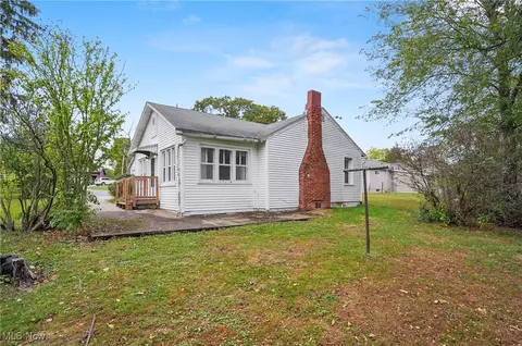 26935 N Shore Dr, Beloit, OH 44609 photo 20