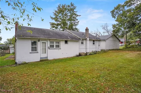26935 N Shore Dr, Beloit, OH 44609 photo 24