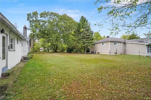 26935 N Shore Dr, Beloit, OH 44609 photo 23