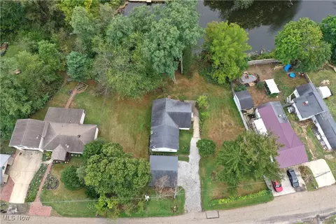 26935 N Shore Dr, Beloit, OH 44609 photo 35