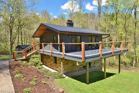 Exterior - 7159 Gopher Rd SW, Dellroy, OH 44620 photo 10 of 16