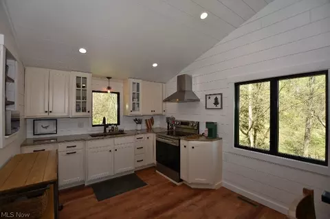 Kitchen - 7159 Gopher Rd SW, Dellroy, OH 44620 photo 1 of 3