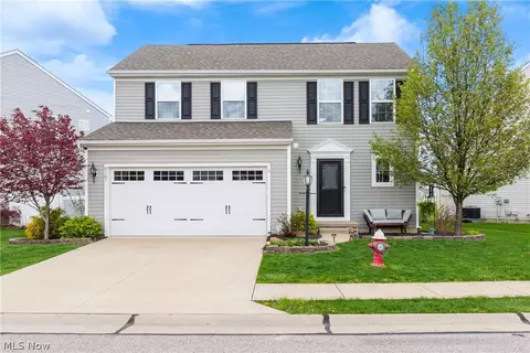 9101 Stonegate Cir, North Ridgeville, OH 44039