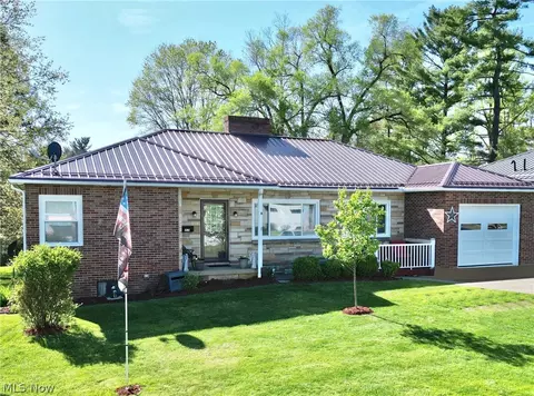 157 Locust Ln, Cadiz, OH 43907