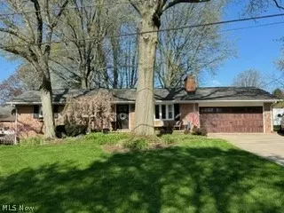 1733 Plymouth Knoll Ave NW, Massillon, OH 44646