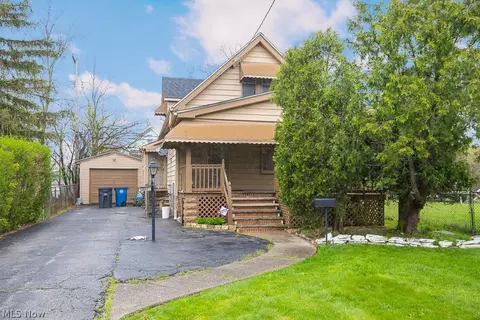 12011 Farringdon Ave, Cleveland, OH 44105