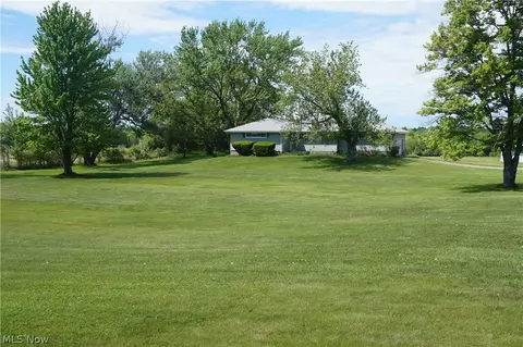 2465 S Ridge Rd, Ashtabula, OH 44004