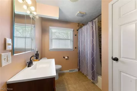6900 Colleen Dr, Youngstown, OH 44512 photo 10