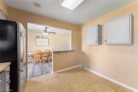 6900 Colleen Dr, Youngstown, OH 44512 photo 8
