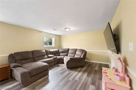 6900 Colleen Dr, Youngstown, OH 44512 photo 19