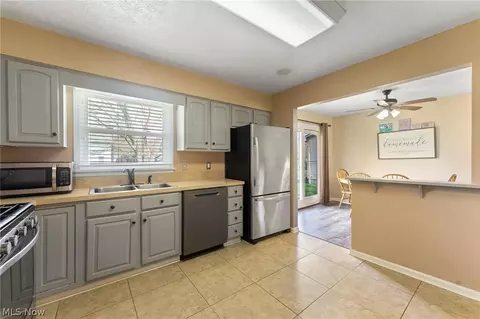 6900 Colleen Dr, Youngstown, OH 44512 photo 6