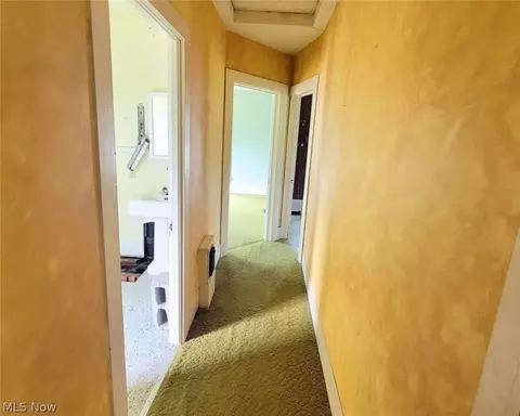 Entry Way - 79 Grove Dr, Ashtabula, OH 44004 photo 2 of 3