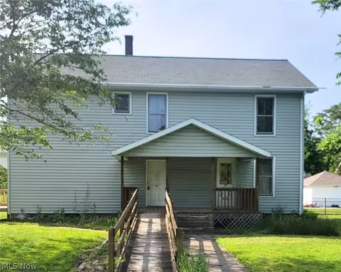 Exterior - 79 Grove Dr, Ashtabula, OH 44004 photo 1 of 4