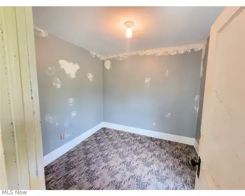 Bedroom - 79 Grove Dr, Ashtabula, OH 44004 photo 1 of 6