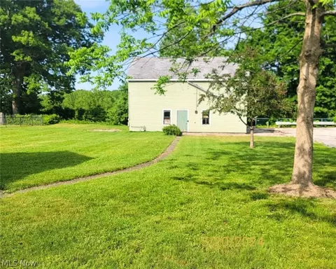 Exterior - 79 Grove Dr, Ashtabula, OH 44004 photo 3 of 4