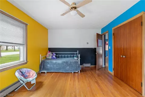 Bedroom - 718 Gulf Rd, Elyria, OH 44035 photo 9 of 9