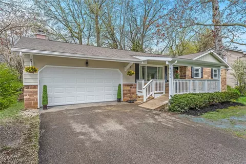 4100 Nottingham Ave, Youngstown, OH 44511