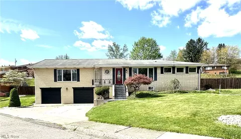 200 Crystal Ln, Weirton, WV 26062