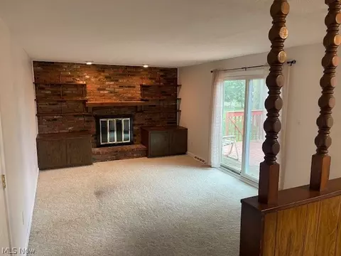 Living - 37935 Fox Run Dr, Solon, OH 44139 photo 2 of 4