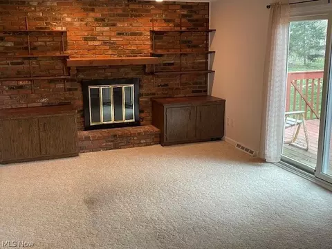 Living - 37935 Fox Run Dr, Solon, OH 44139 photo 3 of 4