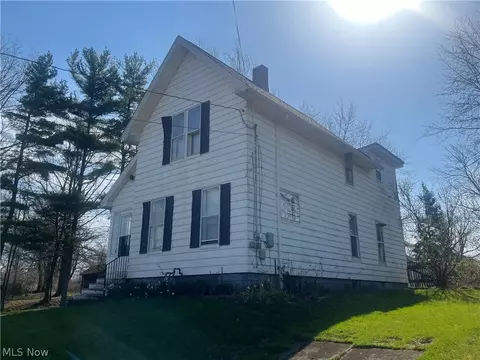 1142 W 8th St, Ashtabula, OH 44004 photo 2