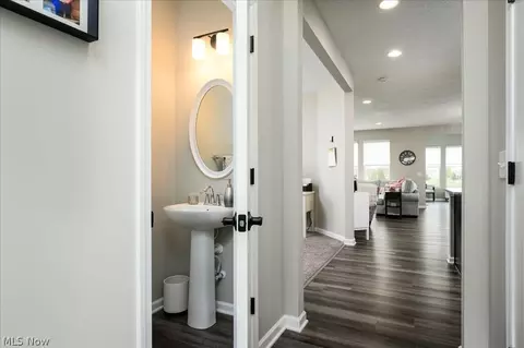 Entry Way - 431 Wescott Way, Elyria, OH 44035 photo 2 of 2