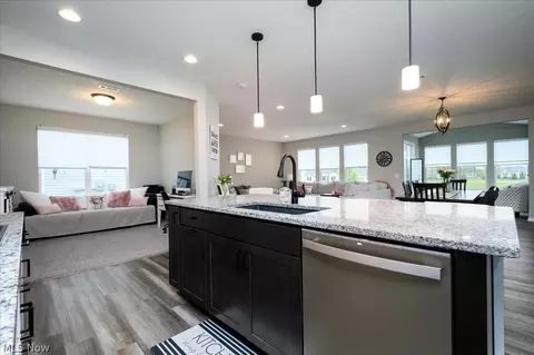 Kitchen - 431 Wescott Way, Elyria, OH 44035 photo 2 of 5