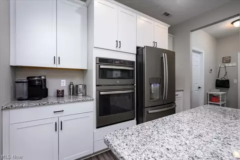 Kitchen - 431 Wescott Way, Elyria, OH 44035 photo 5 of 5